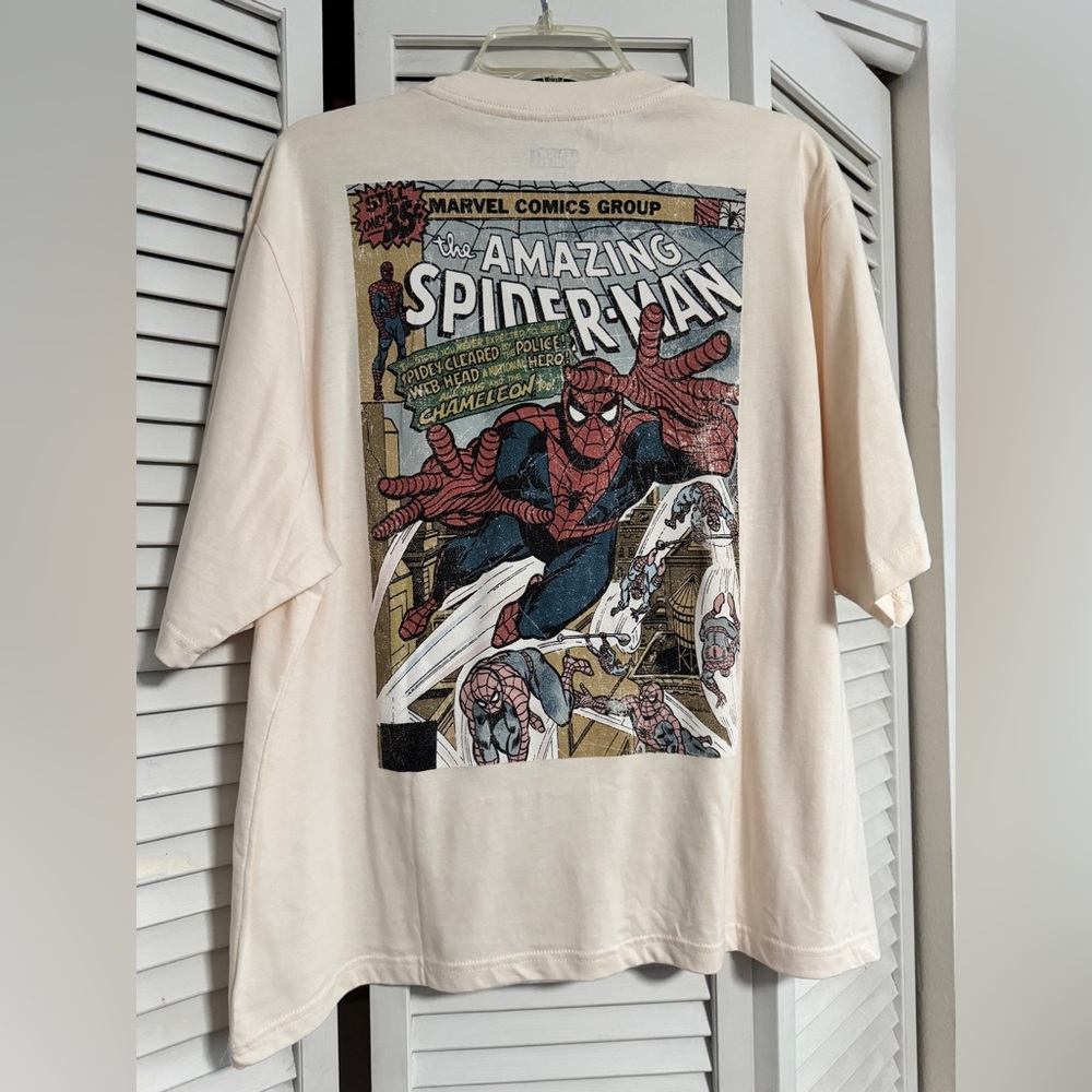 Amazing spiderman t shirt size large